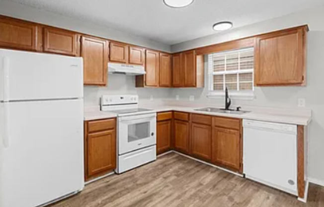 3301 SW Victoria Pl Apt 1 &amp; 2