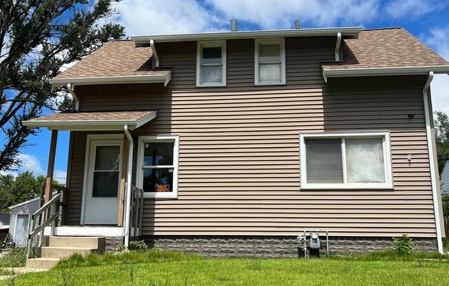 Two Bedroom 1 Bathroom House for Rent!