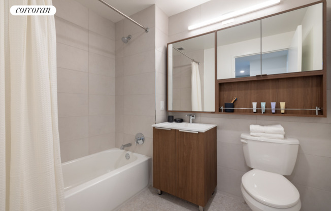 1 bed, 1 bath, $3,250, Unit 411E