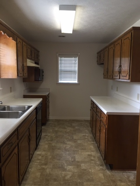 906 Martin Street - Showings begin 6/24!
