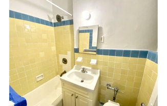 245 E 39 ST
