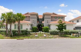 3 beds, 2 baths, $2,950, Unit #201