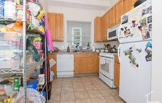 3 beds, 2 baths, $4,200, Unit 3