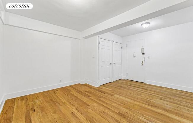 2 beds, 1 bath, $4,875, Unit 5B