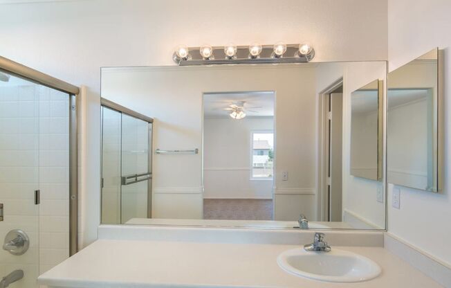 4 beds, 2.5 baths, $2,250