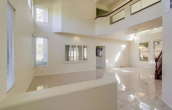 Beautiful 3 Bedroom 2.5 Bathroom home overlooking golf course in Escondido