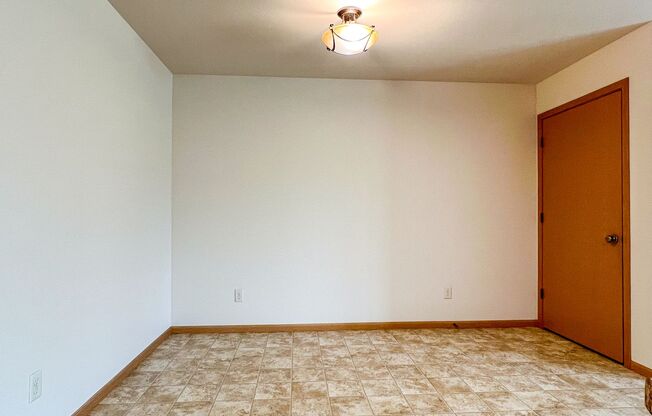 2 beds, 2 baths, 1,286 sqft, $1,550, Unit ML 525-05