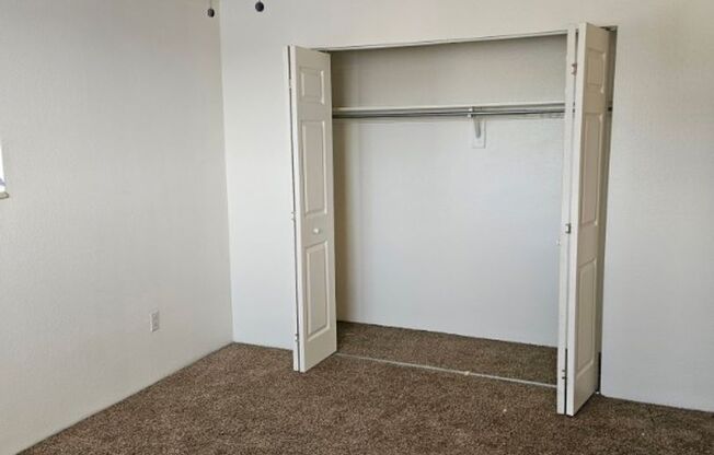 1 bed, 1 bath, $995, Unit 102