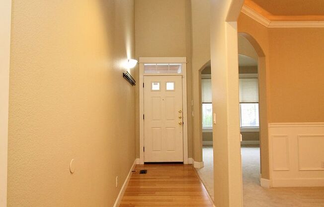 Alluring 4 Bedroom, 2.5 Bathroom Modern house in Beaverton