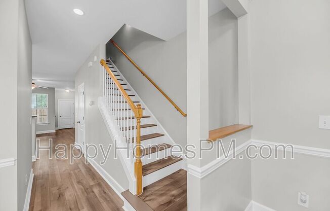 2932 SUGARBERRY LN