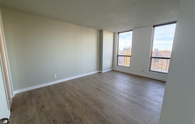 2 beds, 2 baths, 1,005 sqft, $4,000, Unit 901