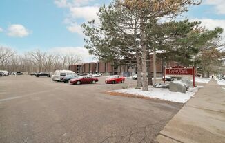 2 bedroom and 1 Bedroom units available