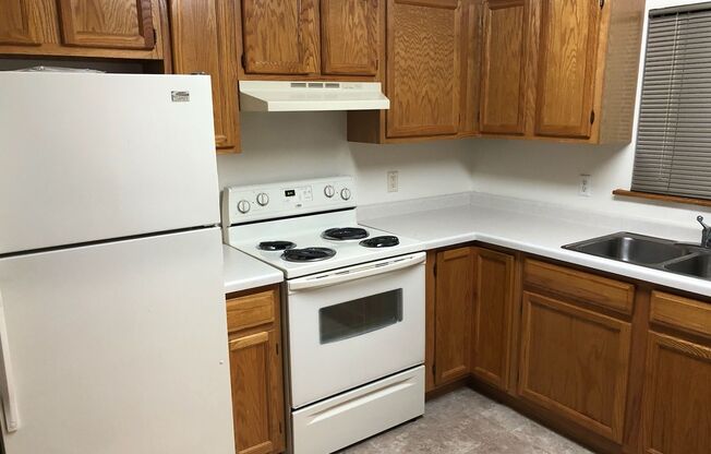 2 beds, 1 bath, $715