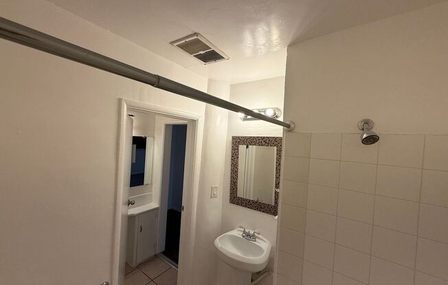Studio, 1 bath, 400 sqft, $1,450, Unit I105