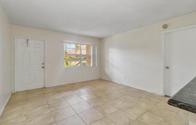 2 beds, 2 baths, 932 sqft, $2,100