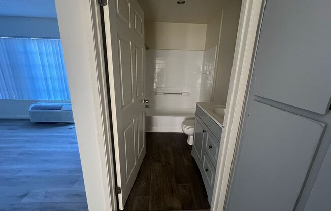 1 bed, 1 bath, 500 sqft, $1,850, Unit 102