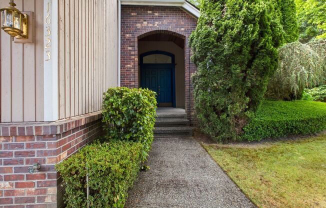 Modern Redmond Living in a Prime Location