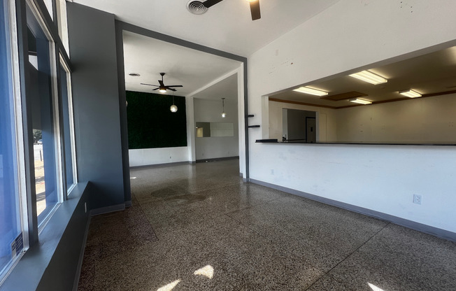 Lindell Park Apartments
