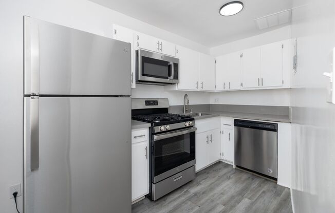 Studio, 1 bath, 615 sqft, $1,848, Unit 236