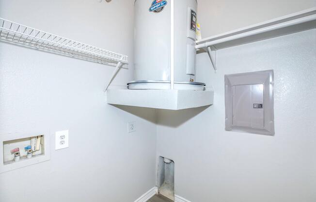 1 bed, 1 bath, 741 sqft, $1,099