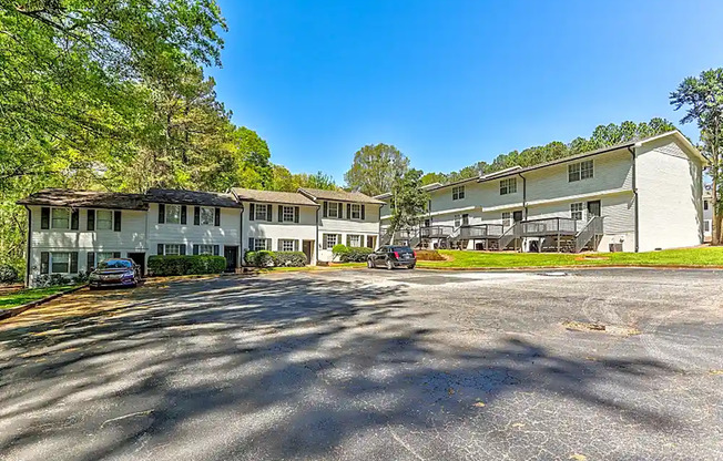 437 Creekview Court