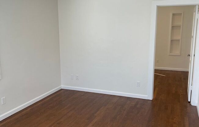 1 bed, 1 bath, $2,500