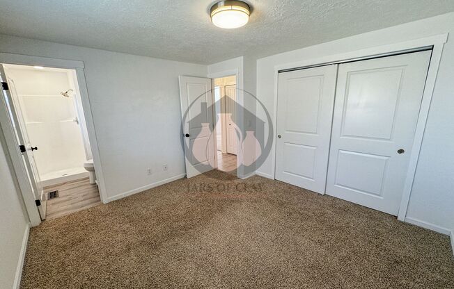 3 beds, 2 baths, $2,500