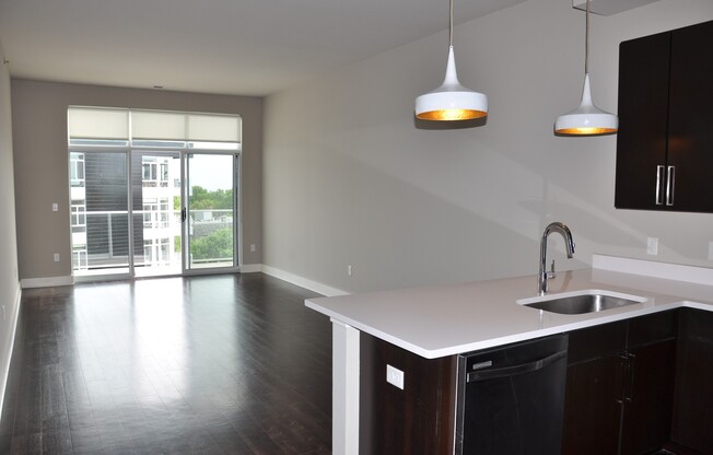 1 bed, 1 bath, 840 sqft, $1,800, Unit 511
