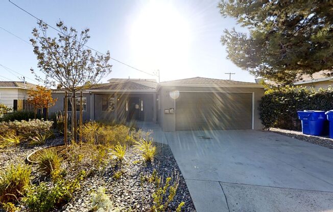 Remodeled! LARGE Living Room!