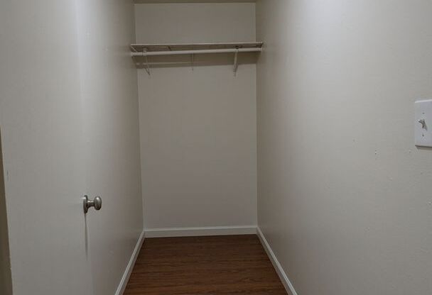 2 beds, 1 bath, 800 sqft, $1,413, Unit 3485-11
