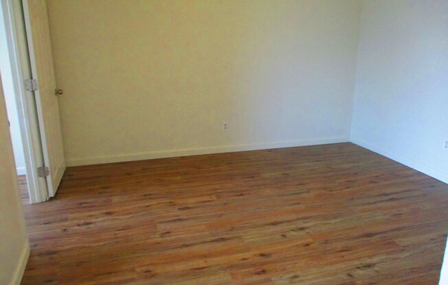 Special Offer! 50% Off Your First Month’s Rent - 1 Bedroom, 1 Bath Upper Level Unit in Tacoma