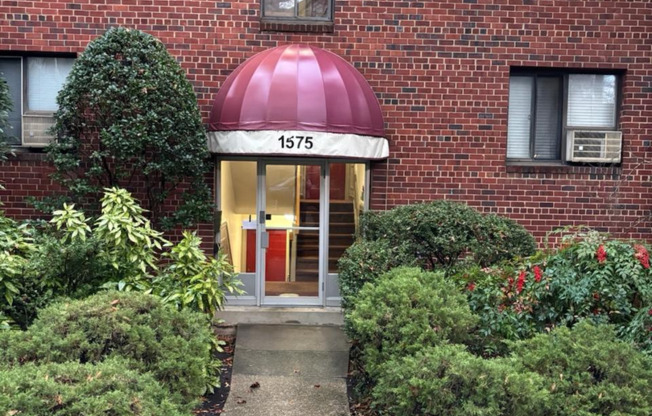 1575 N Colonial Terr #104-Y