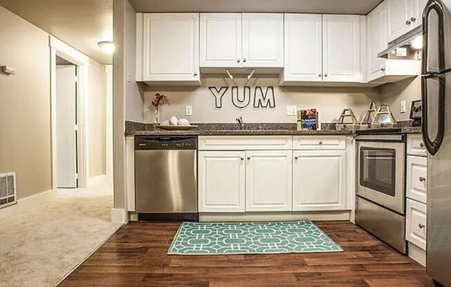 2 beds, 1 bath, 750 sqft, $1,850, Unit 409