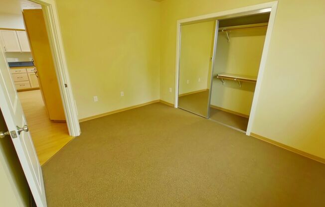 3 beds, 2 baths, 967 sqft, $2,400, Unit 304