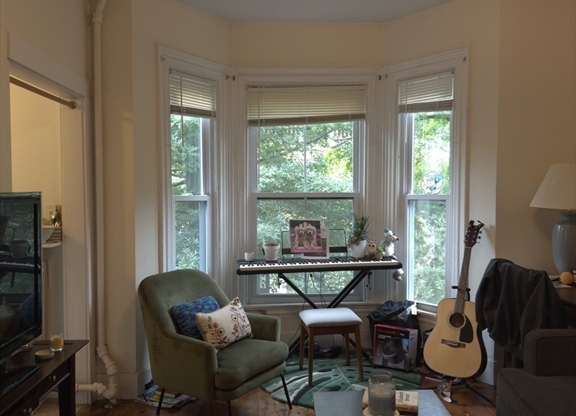 23 Inman St Apt 3