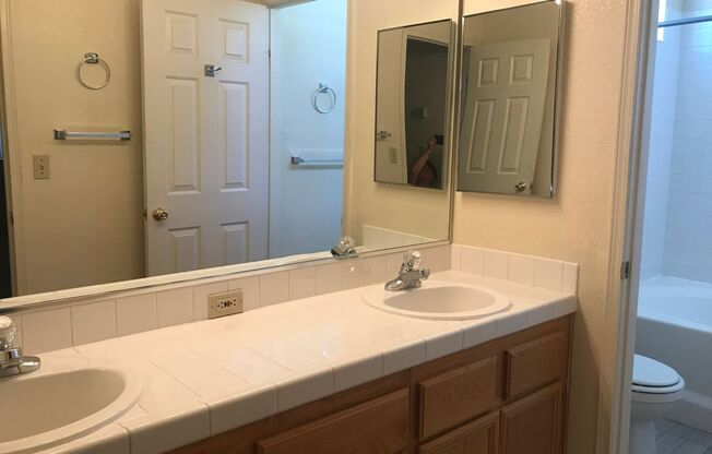1 bed, 1.5 baths, $1,245, Unit UNIT # 2062