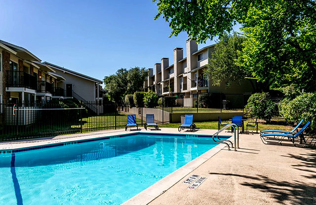1701 Dove Loop Rd