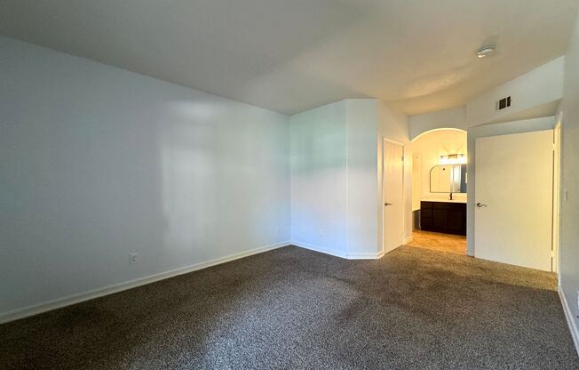 2 beds, 2 baths, $1,425, Unit # 1055