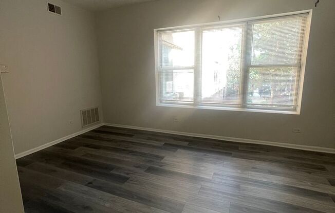 1 bed, 1 bath, $1,300