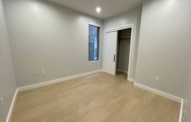 2 beds, 2 baths, 905 sqft, $4,025, Unit 203