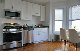 1 bed, 1 bath, 598 sqft, $2,300, Unit 141-2F