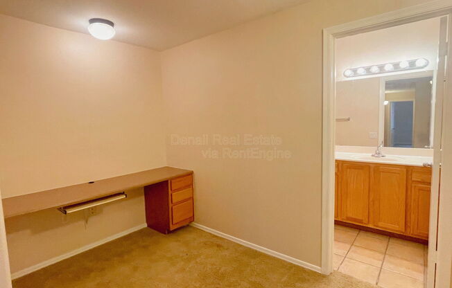 3 beds, 2 baths, 1,286 sqft, $1,695, Unit Apt 2120