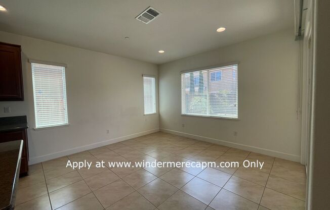 4 BDRM 3 BA Bright Home with Open Kitchen - Close to Elk Grove Auto Mall