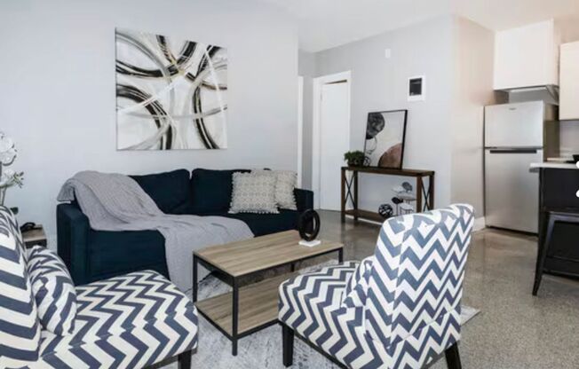 2400 15th Ave S - Wild Woods