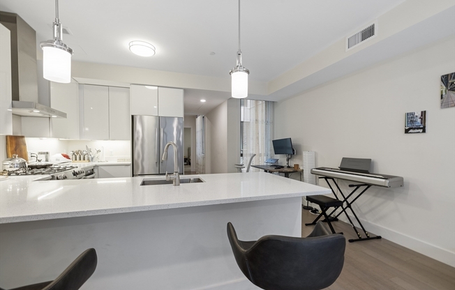 1 bed, 1 bath, 778 sqft, $3,499, Unit 707