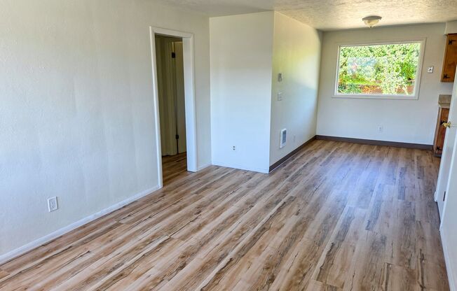 3045 3065 MADISON ST NE