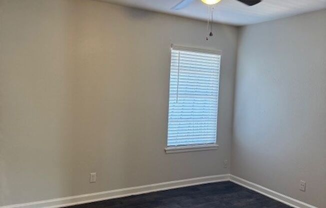 3 beds, 2 baths, 1,256 sqft, $1,500, Unit 09-0902
