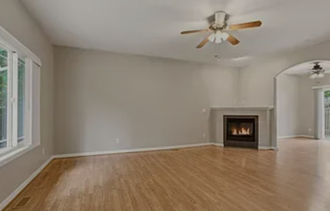 Camas 4 Bedroom Home with Central AC, Fireplace & Fenced Yard Near Downtown!