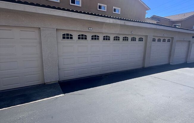 2 beds, 2 baths, $2,195, Unit # 1813