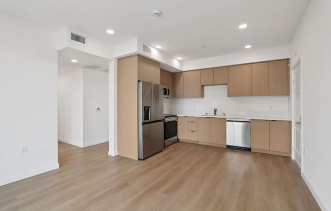 2 beds, 2 baths, $2,899, Unit 405